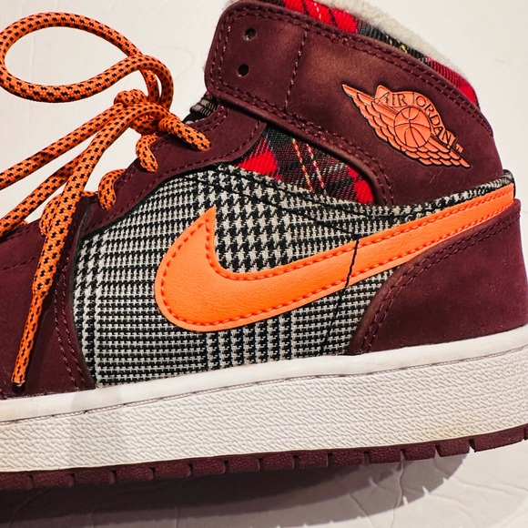 Nike Air JORDAN 1 MID SE GS 'PLAID' Youth Size 4.5 - Picture 5 of 10
